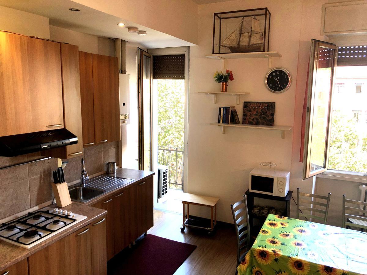 Porta Volta Flexyrent Studio Apartment Milan Bagian luar foto
