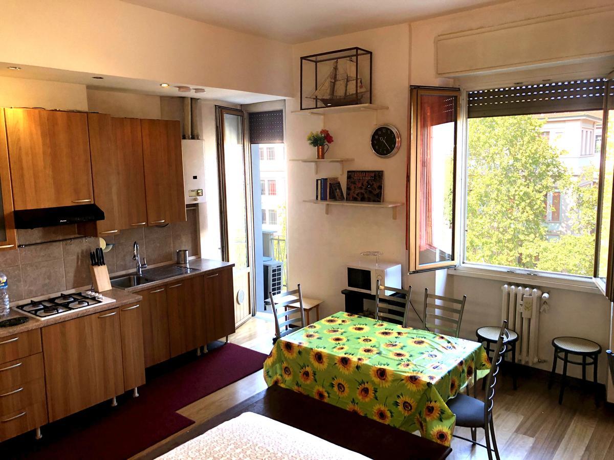 Porta Volta Flexyrent Studio Apartment Milan Bagian luar foto